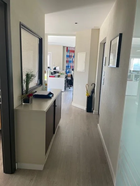 A louer 2 places de travail/bureaux – photo 6 sur 9