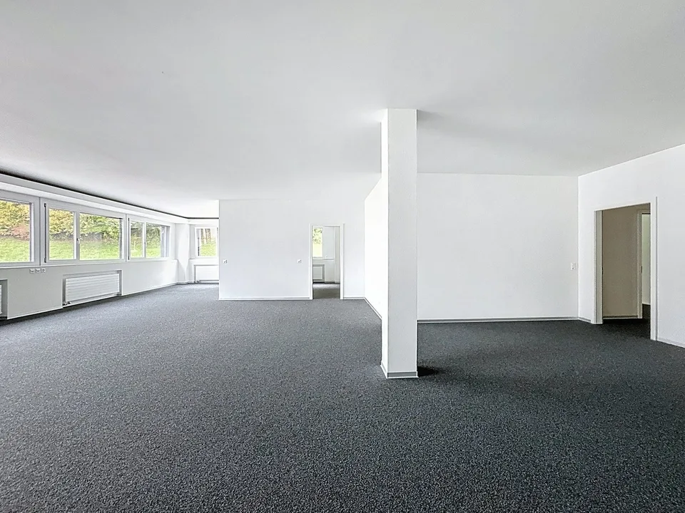 À LOUER - Bureaux de 200m2 à Rossens