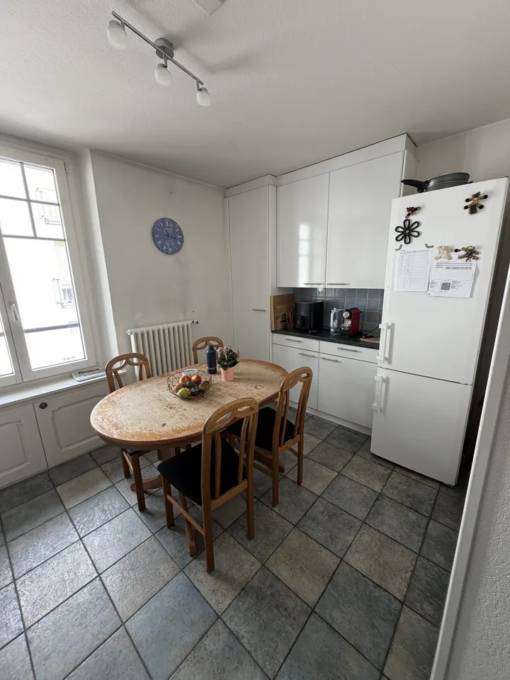 Chambre meublée et confortable dans une colocation calme