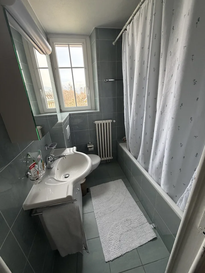 Chambre meublée et confortable dans une colocation calme