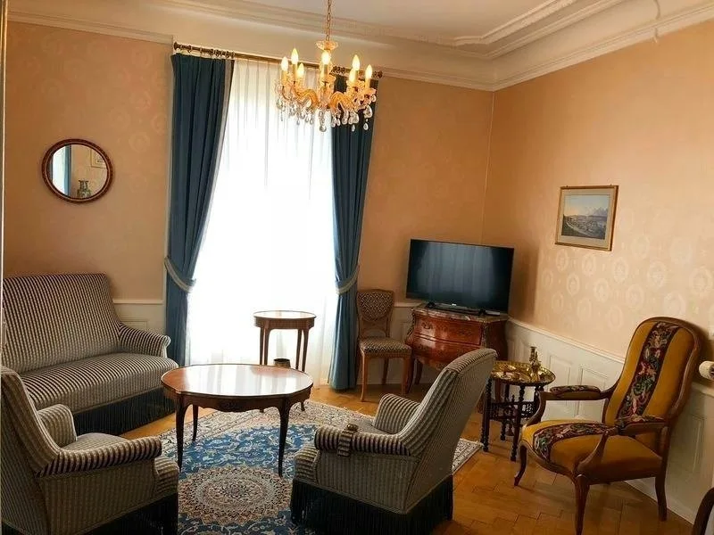 APPARTEMENT 4 PIÈCES À YVERDON-LES-BAINS (VD), MEUBLÉ