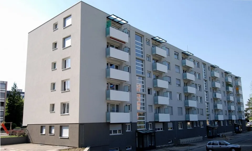Av. Pierre-de-Savoie 55-59, 1400 Yverdon-les-Bains - auf Anfrage