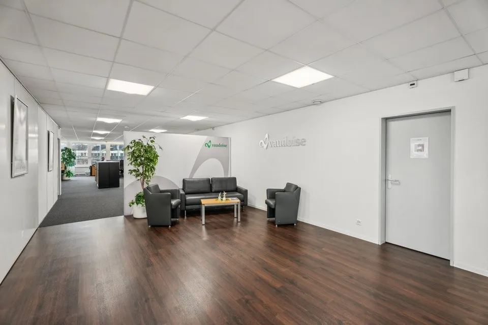 Magnifique bureaux à proximité des axes autoroutiers !