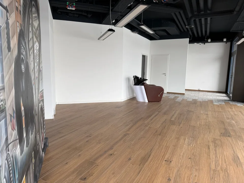 Surface commerciale d'env. 76.00 m2 à louer à Bulle – Foto 6 von 8