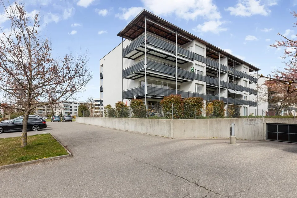Dépôt pour stockage proche centre ville de Bulle