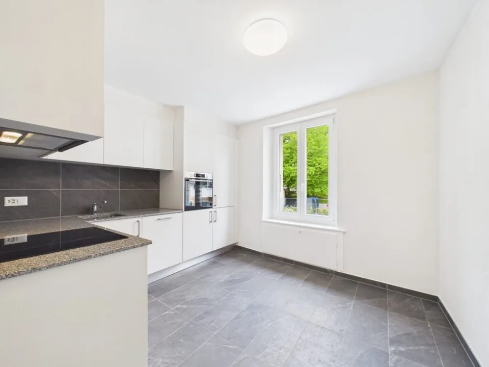 Bellissimo appartamento di 4,5 locali completamente rinnovato al 1° piano nel cuore di Vallorbe – foto 7 di 11