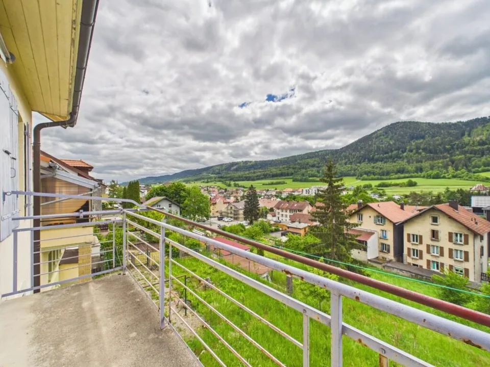 Bellissimo appartamento di 4,5 locali completamente rinnovato al 1° piano nel cuore di Vallorbe – foto 10 di 11