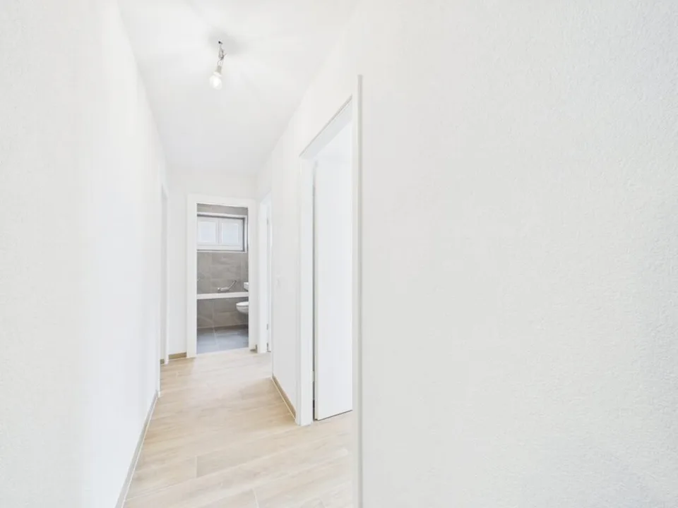 Bellissimo appartamento di 4,5 locali completamente rinnovato al 1° piano nel cuore di Vallorbe – foto 6 di 11