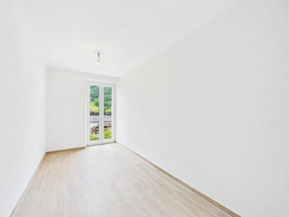 Très bel appartement de 4,5 pièces entièrement rénové au coeur de Vallorbe