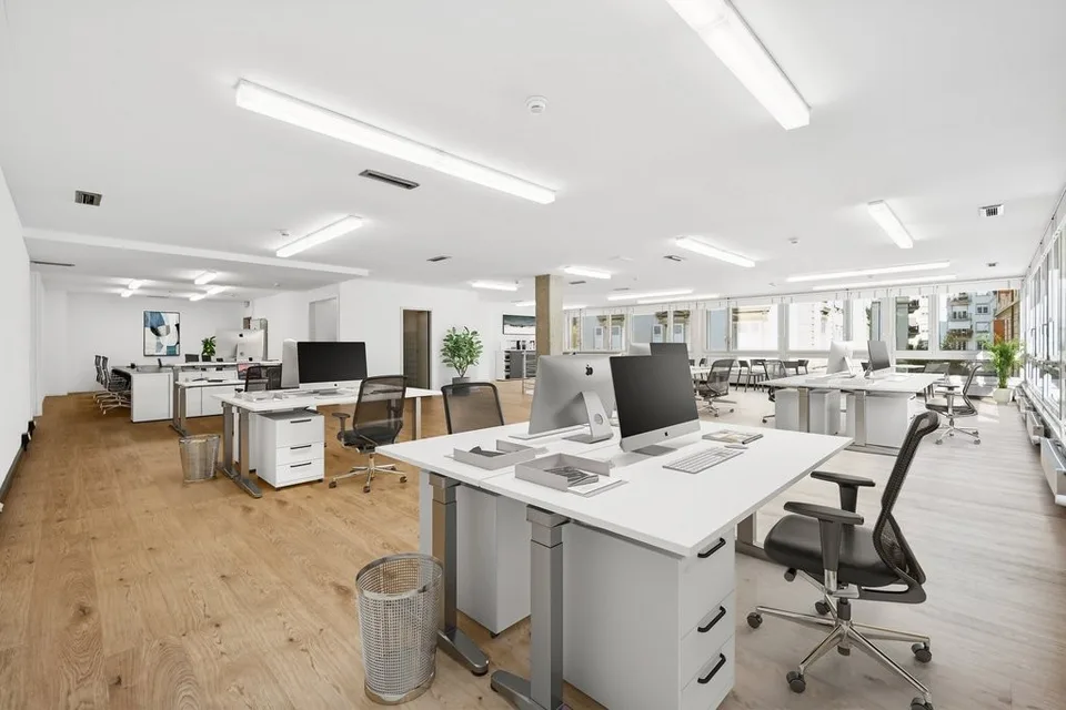 Opportunité unique ! Bureau de 260m2 sous-gare à louer – photo 7 sur 12