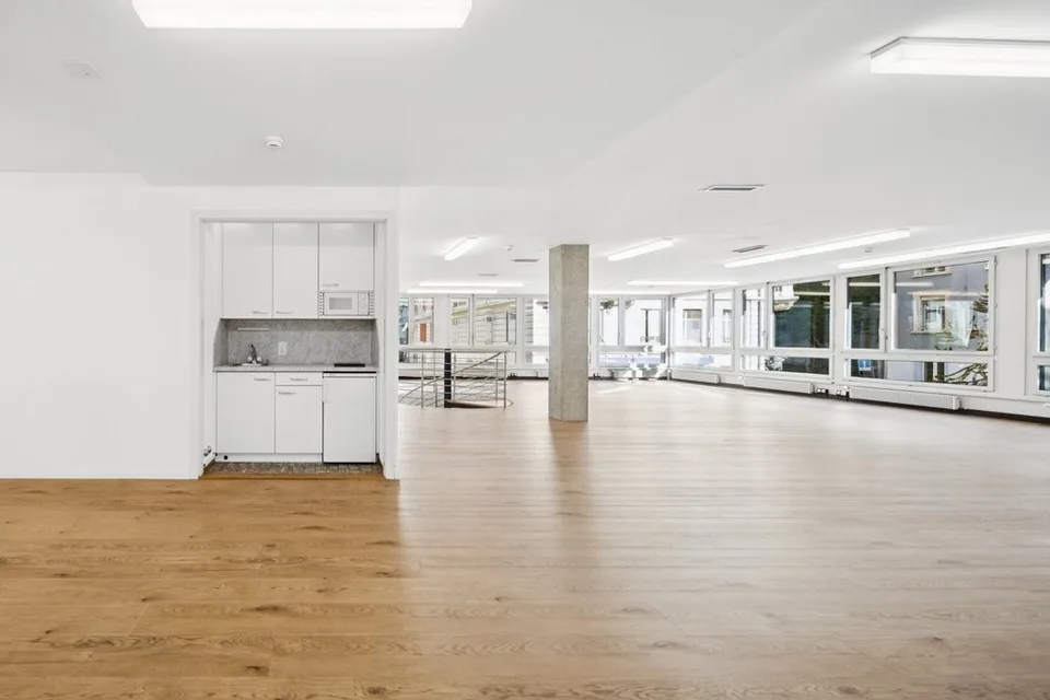 Opportunité unique ! Bureau de 260m2 sous-gare à louer – photo 6 sur 12