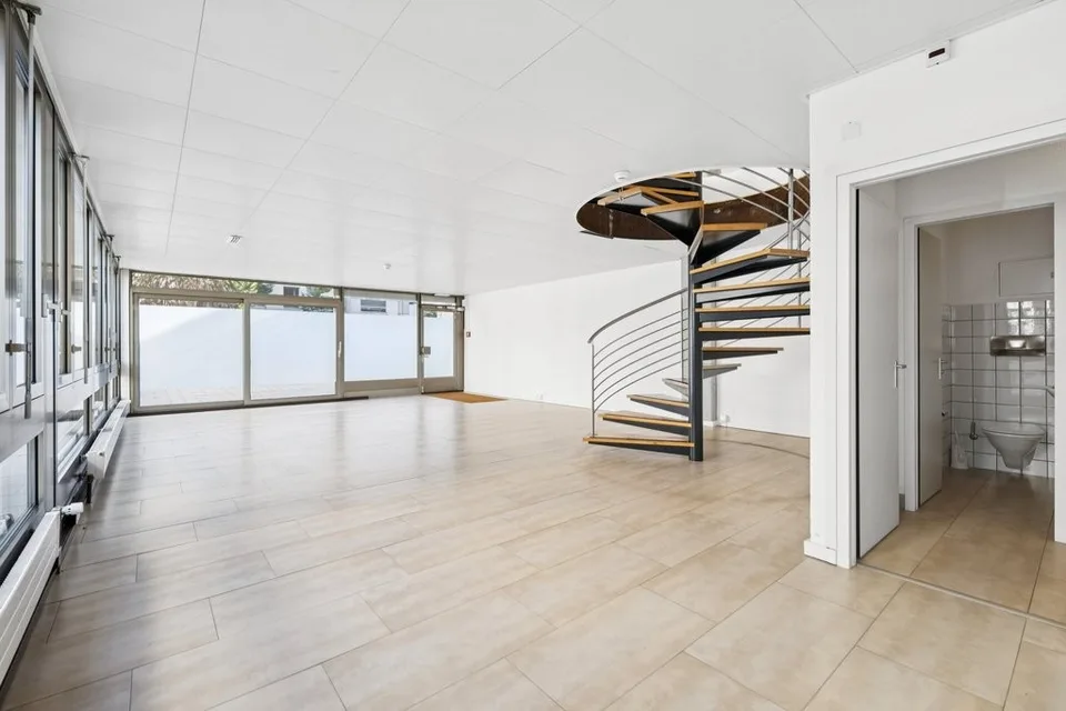 Opportunité unique ! Bureau de 260m2 sous-gare à louer
