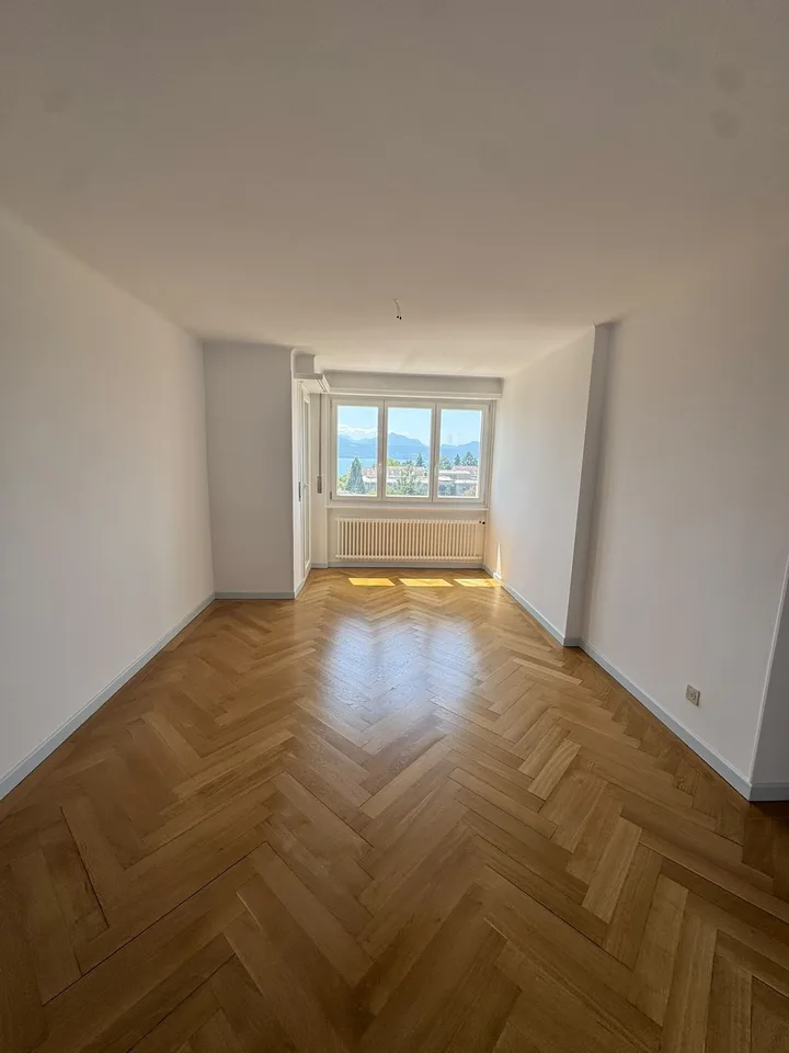 Appartement 2 ½ pièces à louer à Pully avec vue sur le Léman – Foto 6 von 7