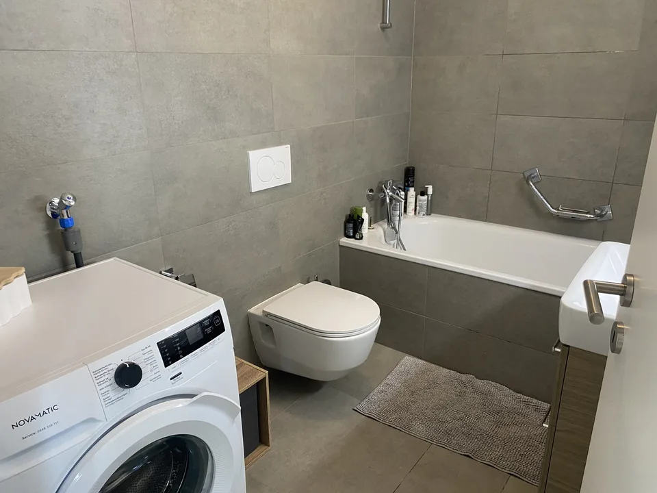 Appartement meublé dernier étage résidence récente