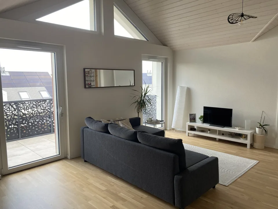 Appartement meublé dernier étage résidence récente
