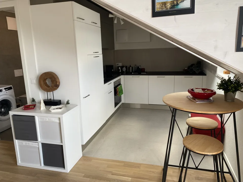 Appartement meublé dernier étage résidence récente
