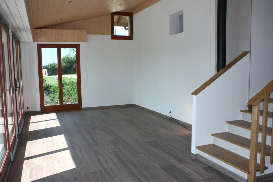 Duplex lumineux de 5.5 pièces avec vue et terrasse à Savigny