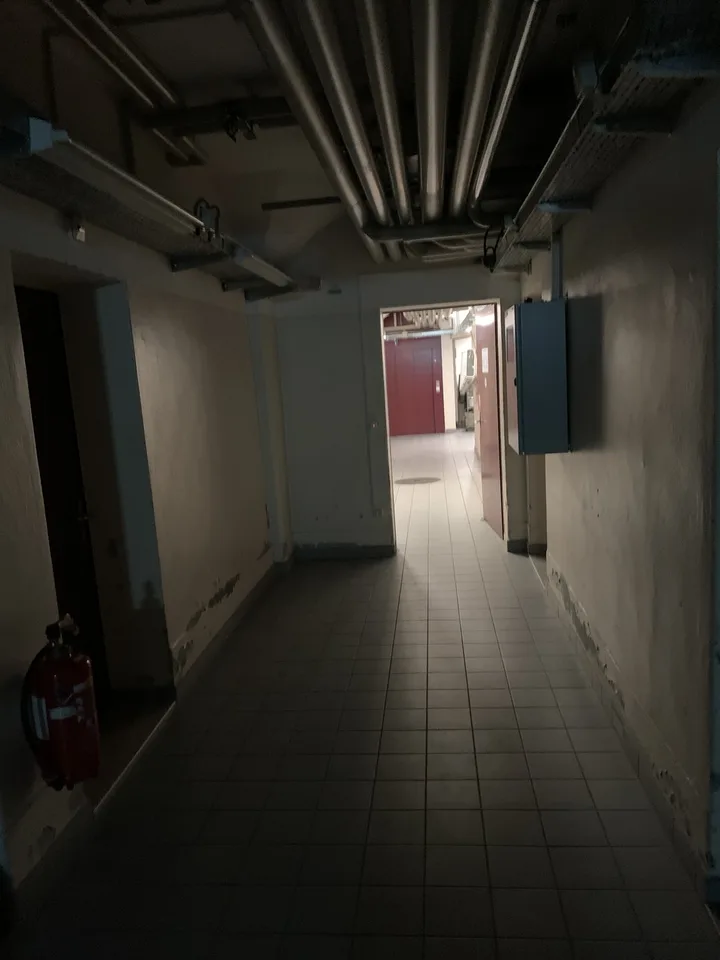 Dépôt de 23 m2 à louer à deux minutes à pied de la gare de Montreux