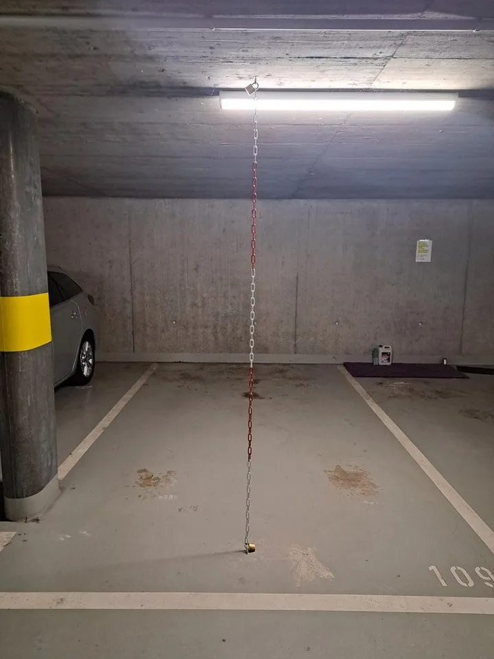 Place de parc dans 3 parking souterrain à la Route de Chailly 76-110