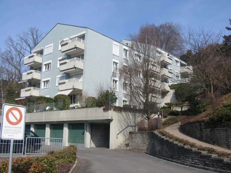 Place de parc extérieure