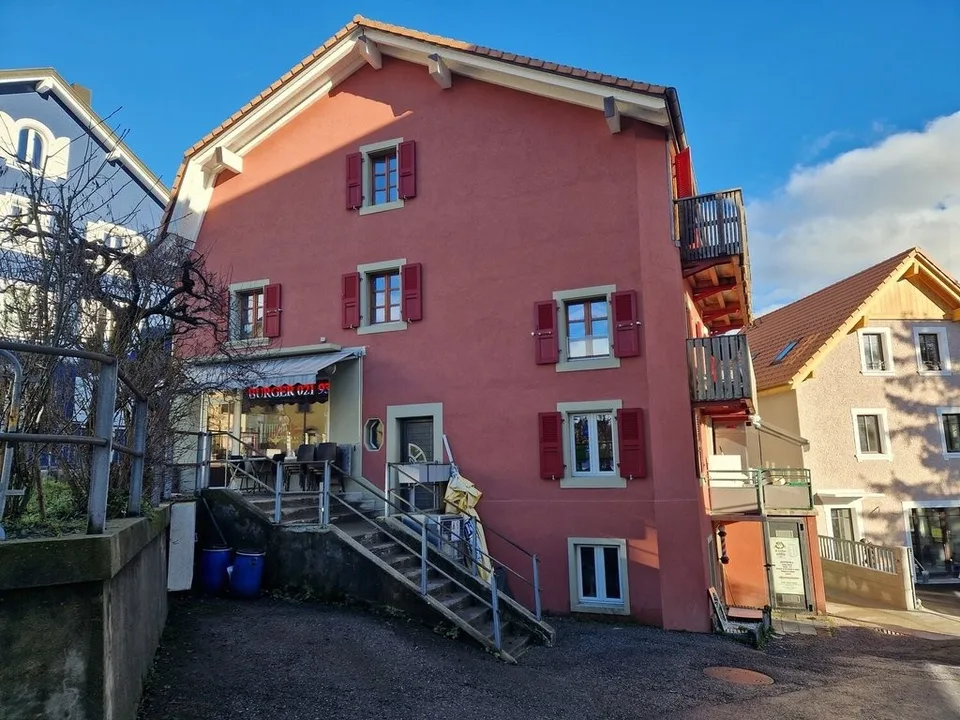 Local à CHF 1200.-/mois charges comprises