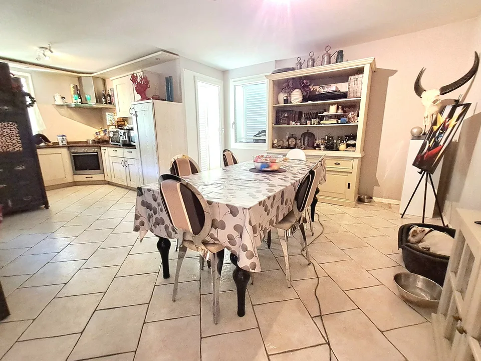 Maison de deux appartements à vendre à Crissier