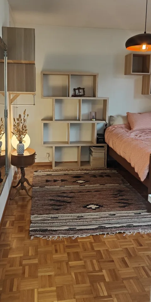 Chambre meublée, lumineuse avec vue lac, calme, proche Lausanne