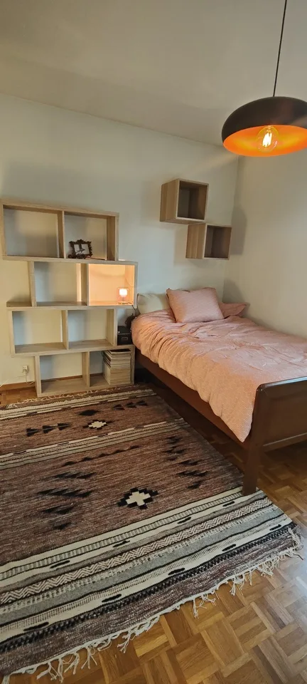 Chambre meublée, lumineuse avec vue lac, calme, proche Lausanne