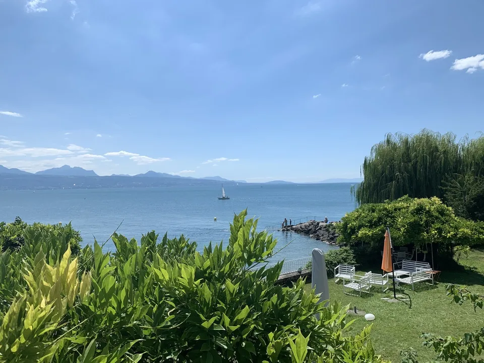 Bord du lac :Petite maison indépendante