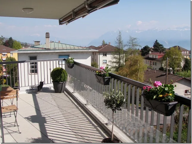 Appartement 4.5 pièces moderne proche CHUV - avec grande terrasse et vue sur les Alpes