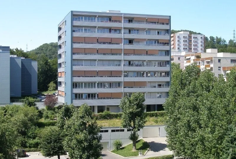Cherchez-vous un parking intérieur proche du Chuv et de l'autoroute ?