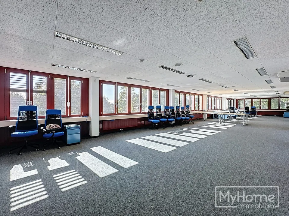Local commercial lumineux de 395 m² idéalement situé