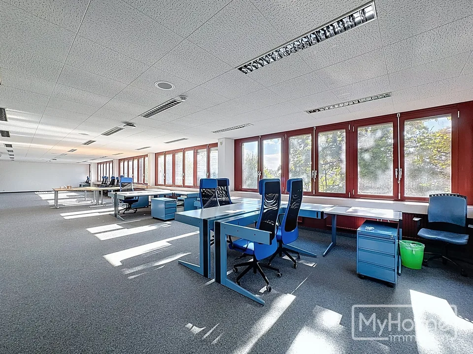 Local commercial lumineux de 395 m² idéalement situé