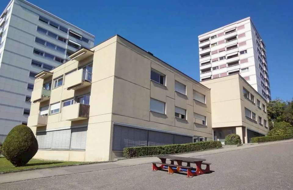 Dépôt idéalement situé !
