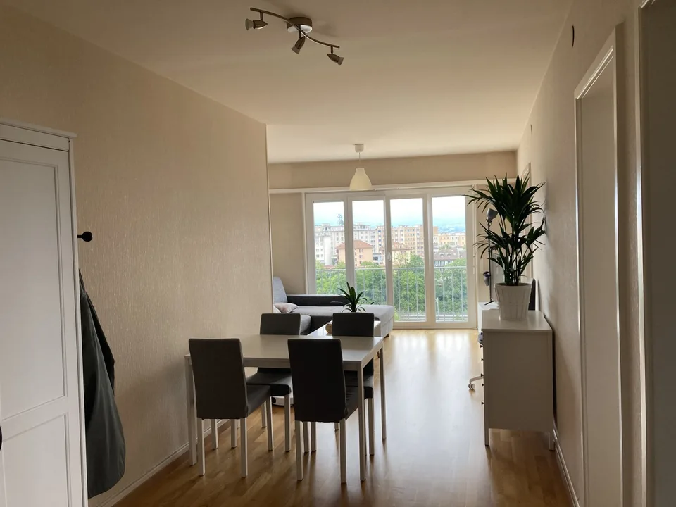Chambre disponible avec vu magnifique dans un appartement 3 Pieces