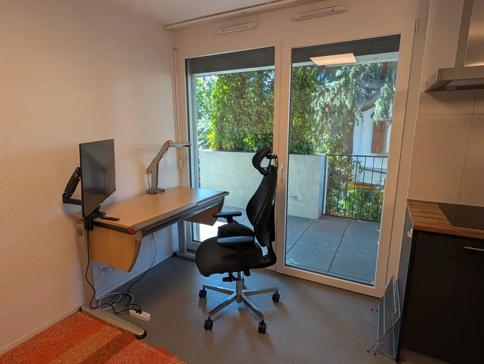 Studio lumineux à Renens, proche des transports