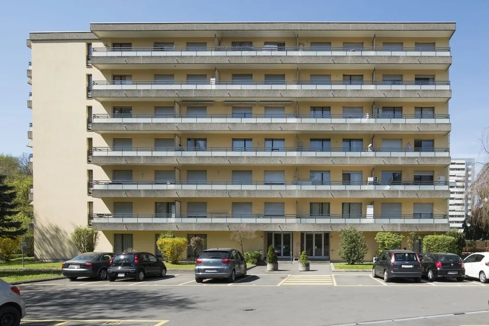 Place de parc intérieure à louer à Chavannes-près-Renens