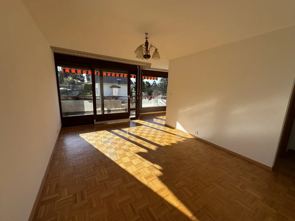 Zweieinhalb-Zimmer-Wohnung zur Miete in Renens