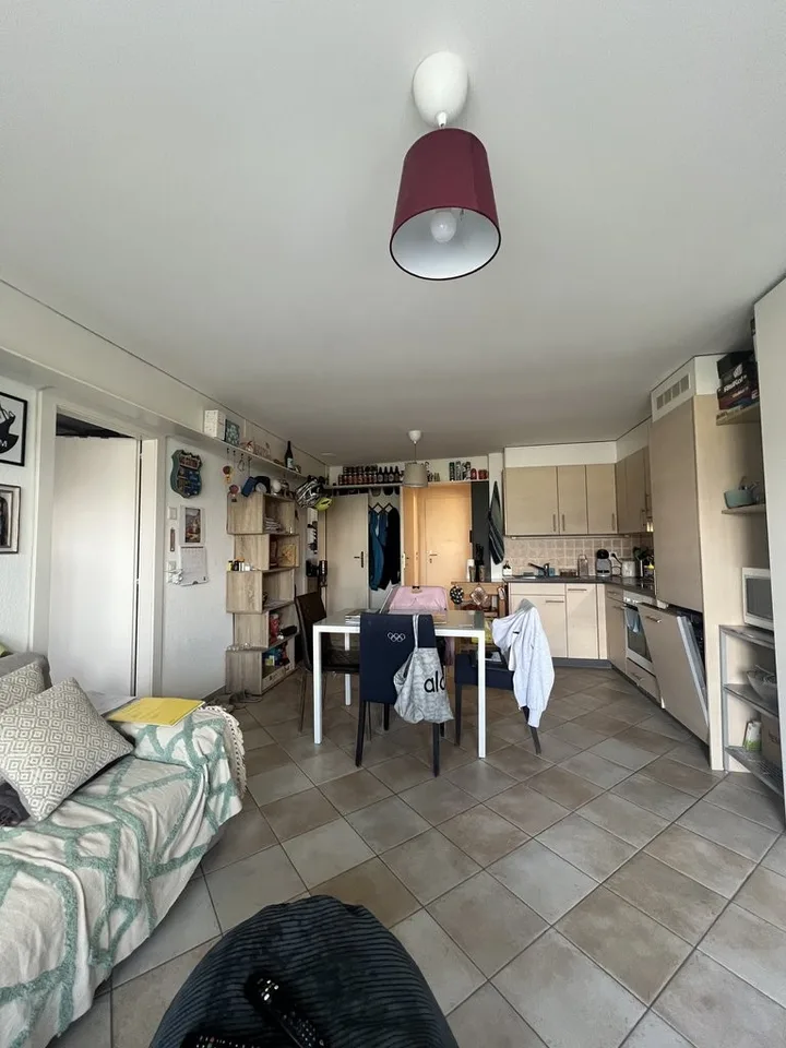Appartement de 3 pièces proche de l'EPFL en cours de rafraîchissement
