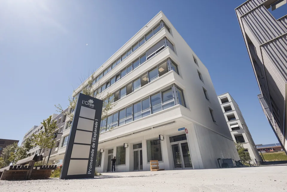 Bureaux modernes avec vue sur le Lac !