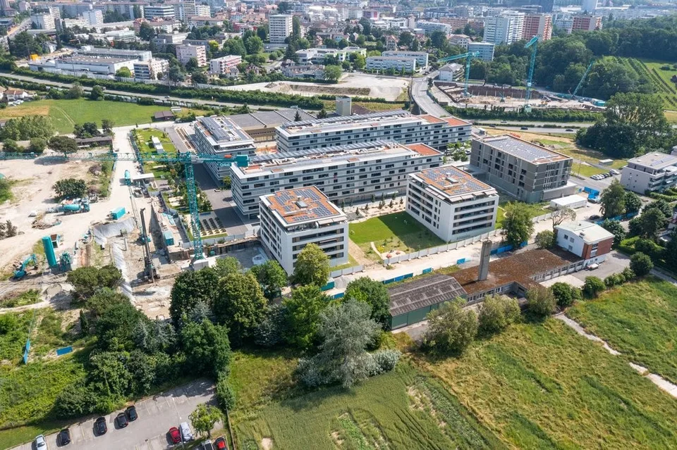 Quartier en pleine expansion, belle arcade de 42 m2, au gré du preneur