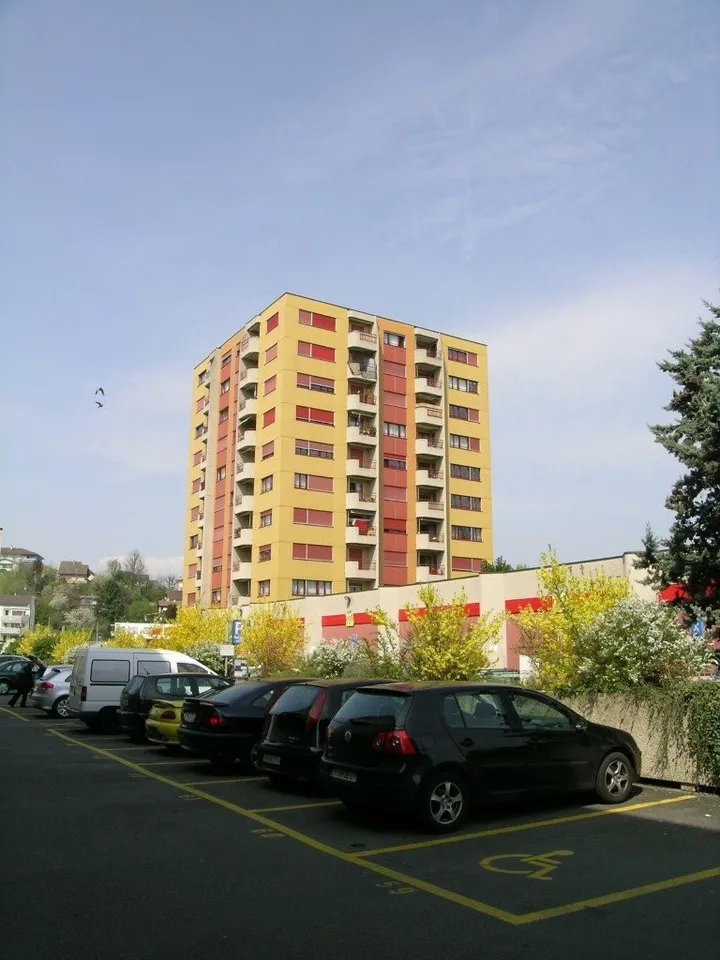 PLACES DE PARC DISPONIBLES  PROCHES DU M1