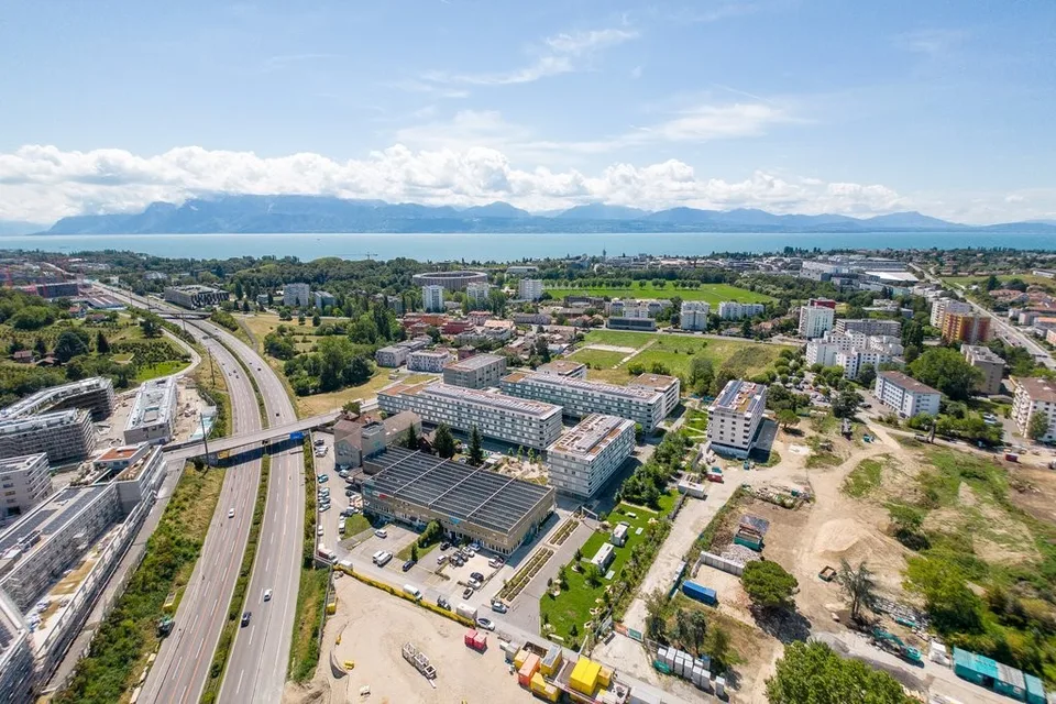 Quartier en pleine expansion, belle arcade de 62 m2, au gré du preneur