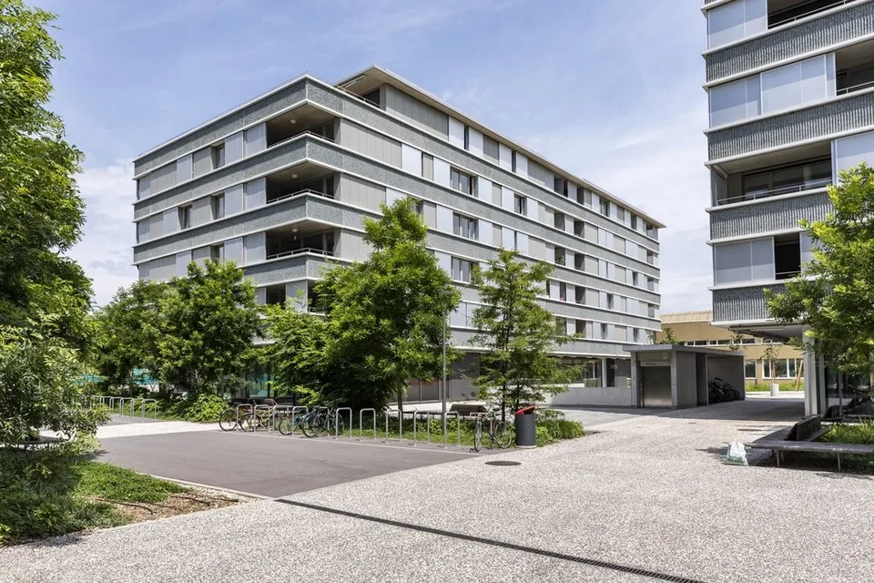 Quartier en pleine expansion, belle arcade de 62 m2, au gré du preneur