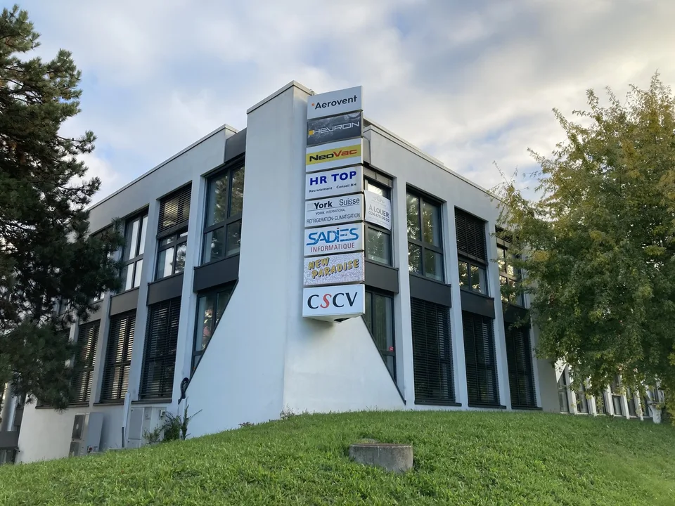 Local commercial très bien situé à Crissier