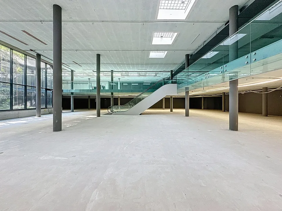 Surface unique de 2'500 m², divisible, au centre de Lausanne