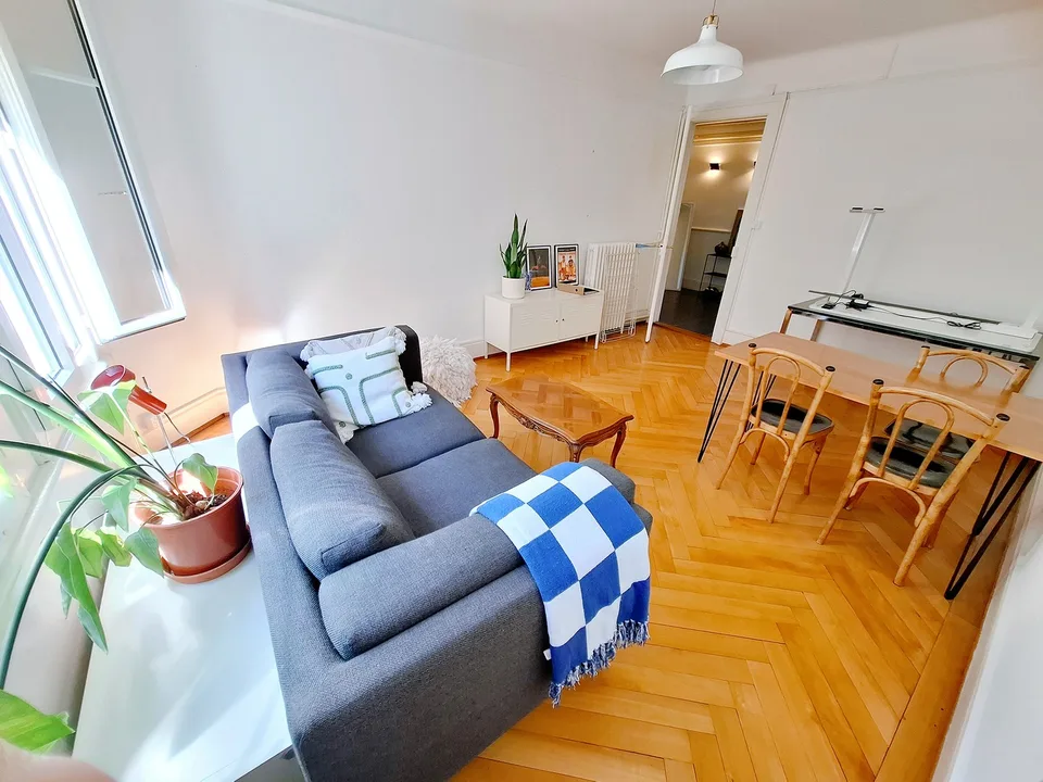 Métro Ours - Colocation  Reprise de bail - Appartement 4.5 pièces moderne rénové - 973 CHF CC