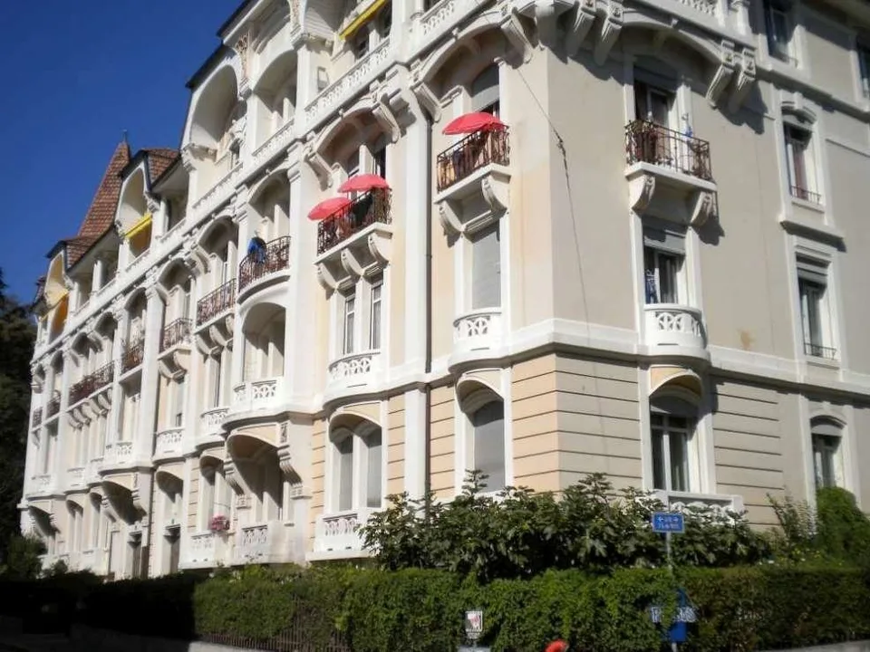 Place de parc intérieur à 5 minutes de la gare