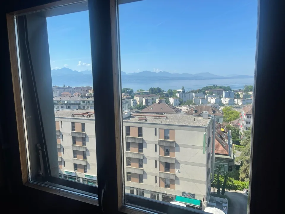 Appartement de 2.5 pièces à deux pas du center ville avec vue