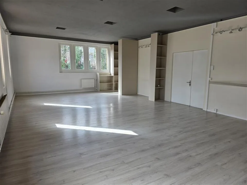 Open space de 62m2 à louer. Quartier du Flon
